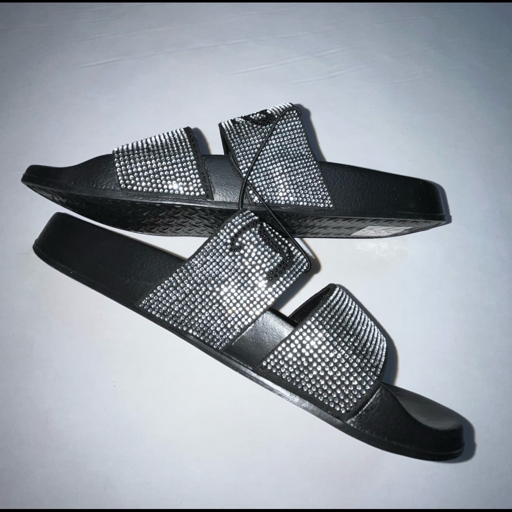 Juicy Couture Sliders - Picture 3 of 8